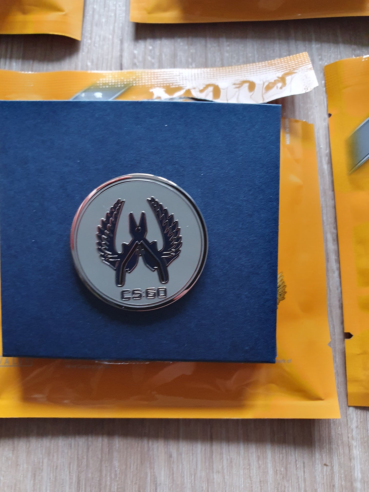 SELECTION CS:GO Pin Series 3 Collectible Pin +Ingame Key STEAM Valve CSGO HOWL CS2 