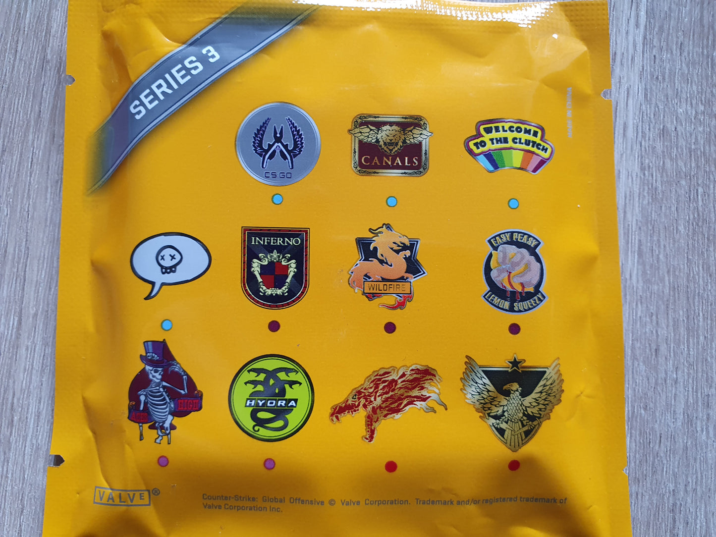 SELECTION CS:GO Pin Series 3 Collectible Pin +Ingame Key STEAM Valve CSGO HOWL CS2 