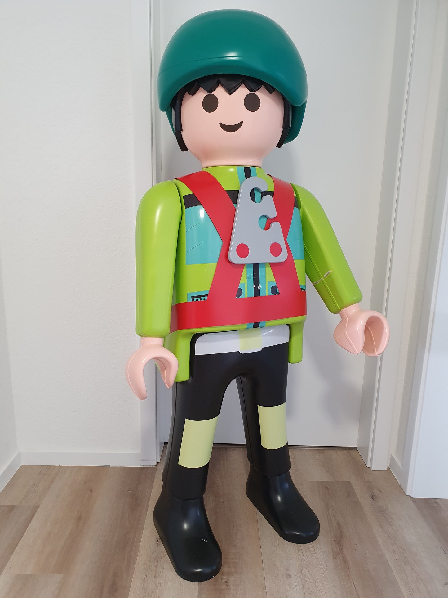 Playmobil 150cm Bergsteiger Werbefigur XXL Großfigur Dekofigur Giant Standfigur