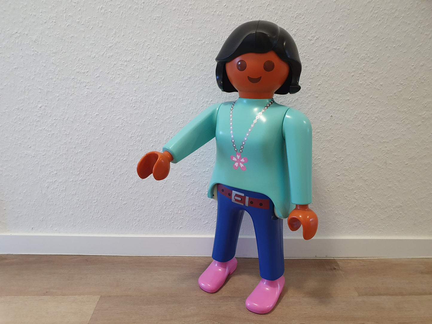 Playmobil 60cm City Woman Figure Advertising Figure XXL Large Figure Standing Figure 65cm Grande